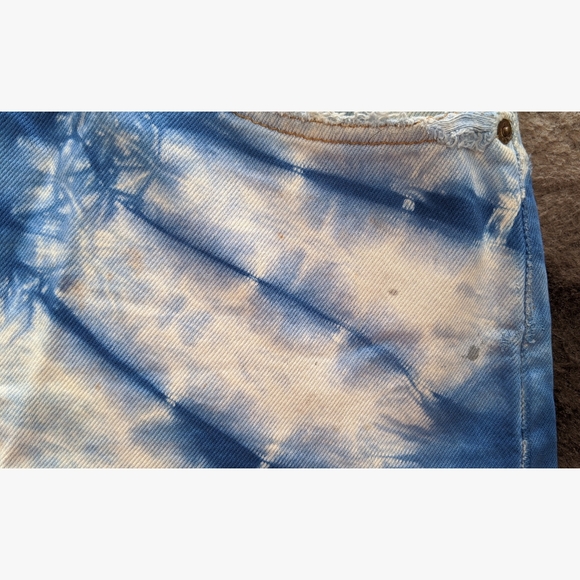 VINTAGE Custom Levi's Cutoff Shorts - W36 - Picture 7 of 8